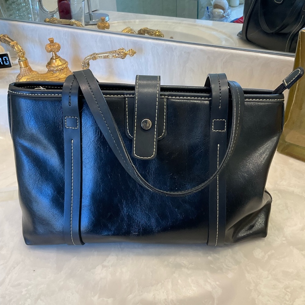 FREE with purchase of any other item at list price: Purse, black, faux leather - Picture 2 of 5